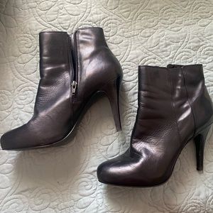 Nine West Extendo Booties 9.5